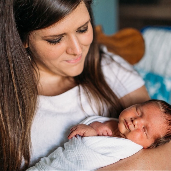 Meet your Posher, Allison - Picture 1 of 1